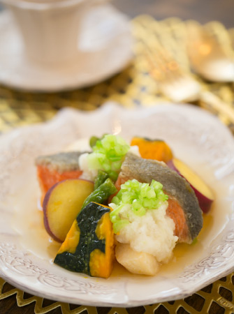 秋鮭と季節野菜のかぶらおろし和え